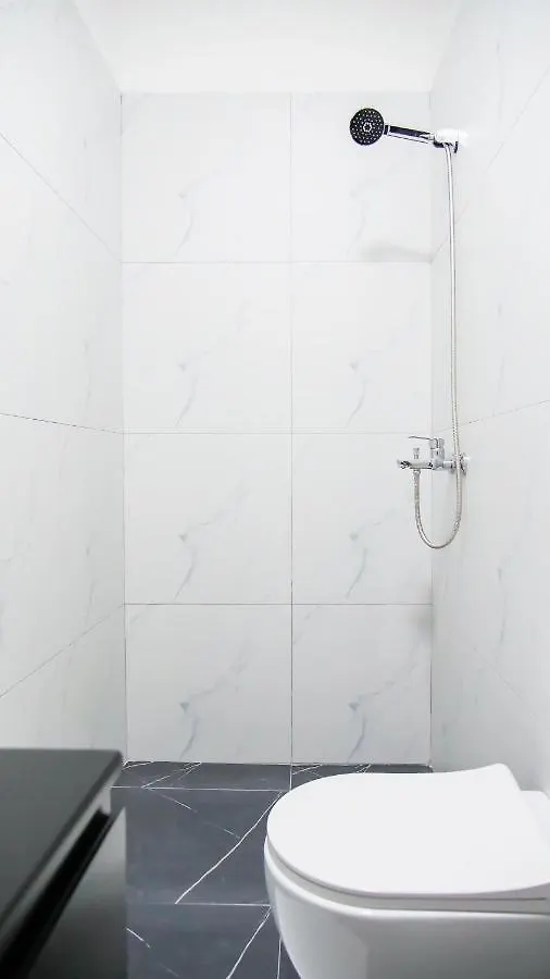 Centaurus Apartments Тирана Албания